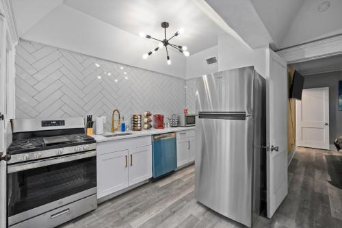 Charming Midtown Houston Apt with Free Parking near พิพิธภัณฑ์เด็กเฮาส์ตัน