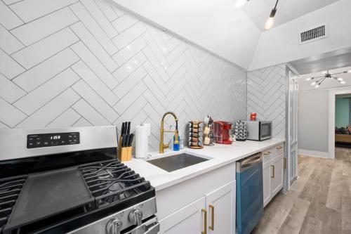 Charming Midtown Houston Apt with Free Parking near พิพิธภัณฑ์เด็กเฮาส์ตัน