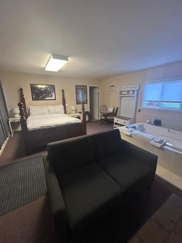 Old Towne Inne Chuckwagon Bar & Grill in บอสตัน บาร์(บริติช โคลัมเบีย)