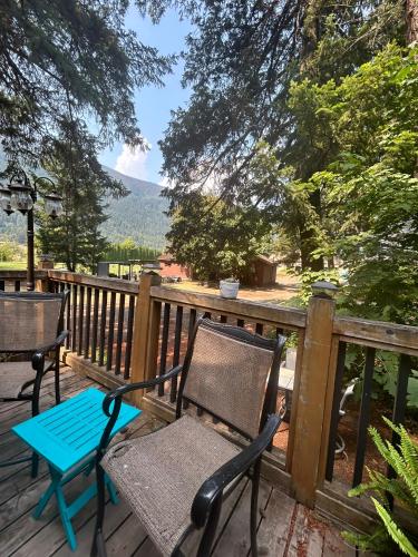 Old Towne Inne Chuckwagon Bar & Grill in บอสตัน บาร์(บริติช โคลัมเบีย)