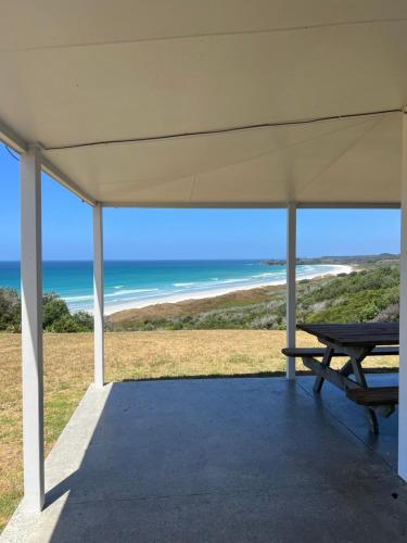 . Wharekapua Beach House