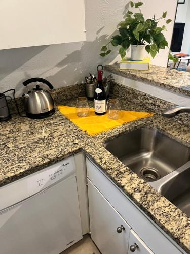 Facilities, Pet-Friendly Uptown Dallas Loft with Patio & Grill in Oak Lawn