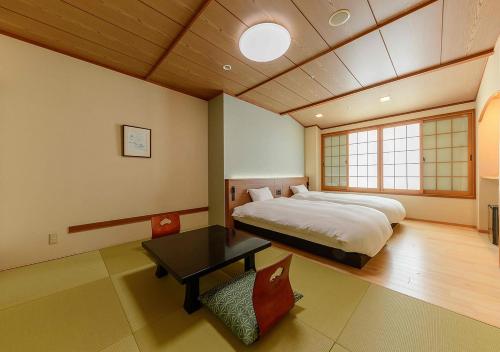 湯田温泉 ユウベルホテル松政和室　4人部屋