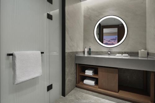 room detail thumbnail 2