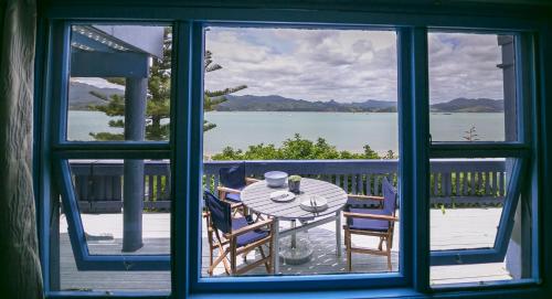 Apartment with Sea View - Wyuna Bay Downstairs