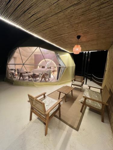 Sunset domes private camp in A'Sharqiyah Sands (Wahiba)