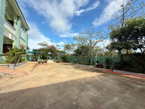 Hong Ngoc 2 Hotel Ta Dung - 숙소 외관