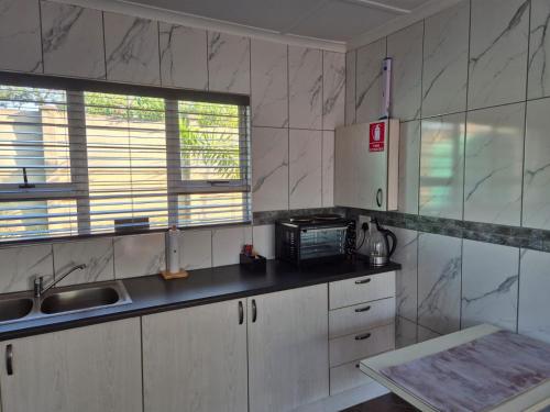 Weaver's corner cottage Weaver's corner cottage