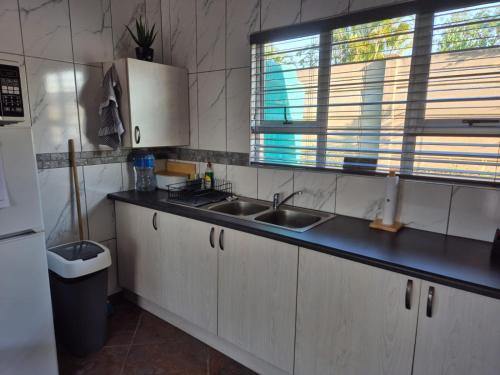 Weaver's corner cottage Weaver's corner cottage