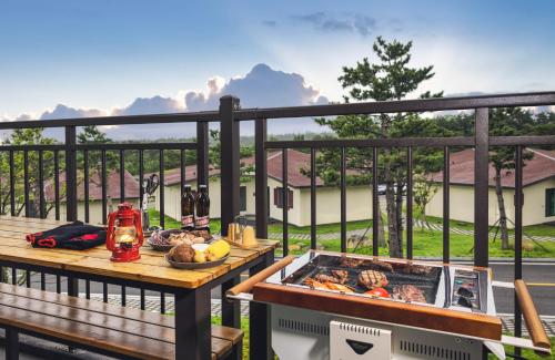 Kensington Resort Seorak Valley in Toseong-myeon