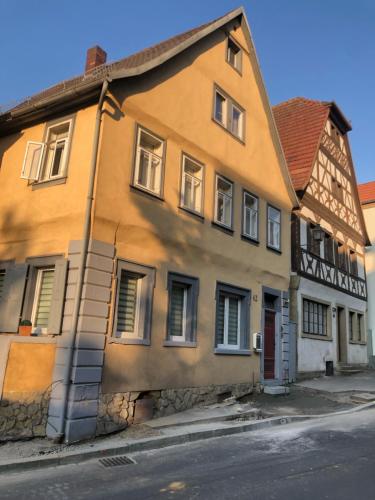 A szálláshely kívülről, Wohnung in historischem Haus in Hausen bei Wurzburg