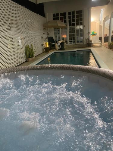 ทัศนียภาพ, HCeas Villa Compound is 5 minutes from the airport and beaches in คราวน์ พอยต์