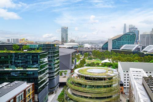 CBD 3Br ChinaTown/ICC & parking & Firework & pool
