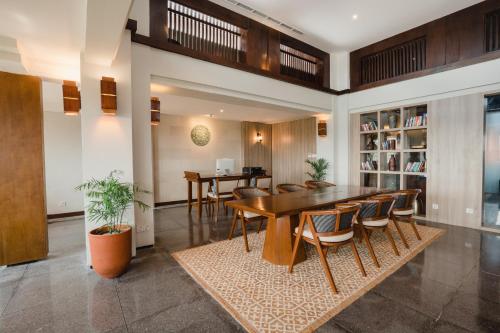 商務中心, 拉瑪亞那套房度假村 (Ramayana Suites & Resort) in 庫塔