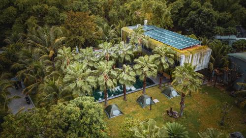 4 bedrooms, 5 beds