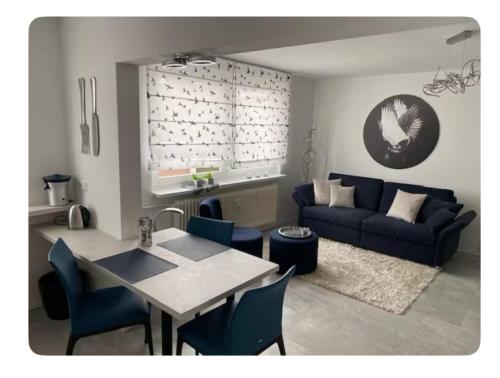 Top ausgestattete 2-Zimmer-Wohnung - ideal für Kurz-und Langzeitaufenthalte (Top ausgestattete 2-Zimmer-Wohnung - ideal fur Kurz-und Langzeitaufenthalte) in Garbsen