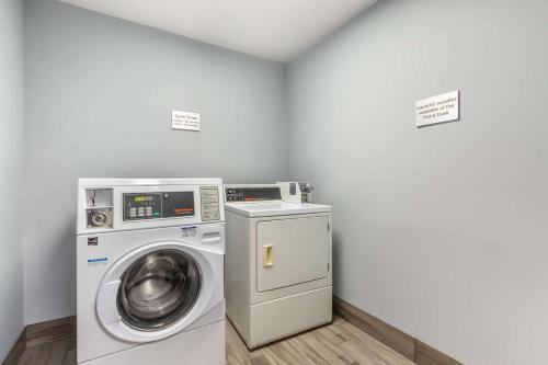 Comfort Inn & Suites Arlington Heights - Buffalo Grove