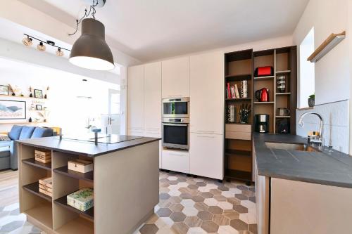 Kitchen, Gite les Rosiers du Blosen in Thann