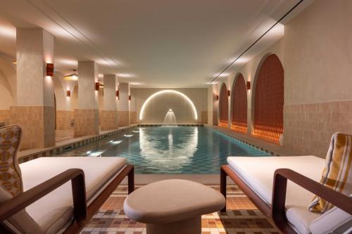 Hotel Grand Coeur Latin, París