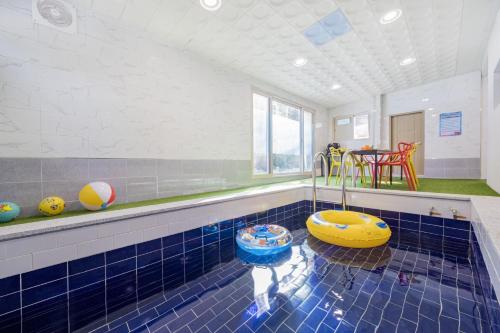 Gyeongju Fantasy Kids Poolvilla – photo 2