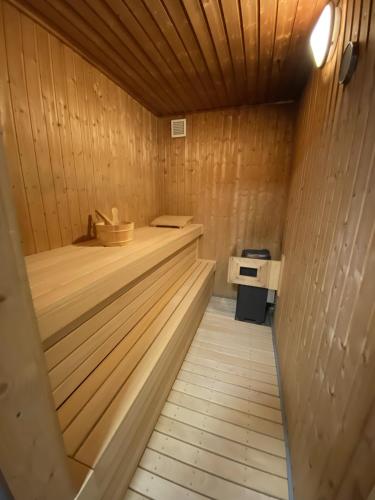 Sauna, Ferienhaus Friese, direkt am See, mit hauseigenem Tretboot, hauseigener Sauna sowie Whirlpool, Kamin in Twist