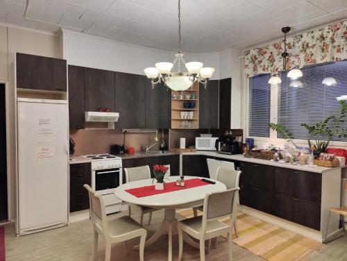 共用Lounge/電視區, Kuutamo B&B Guesthouse in 蘇奧穆斯薩爾米