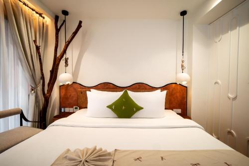 Suite, signature, balcony