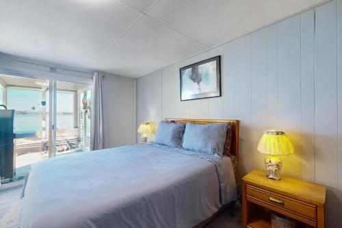 Gray Goose Beach Cottage in Coos Bay