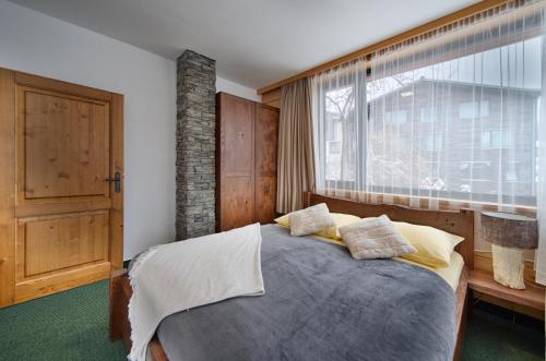 Happy House Apartments - image 10