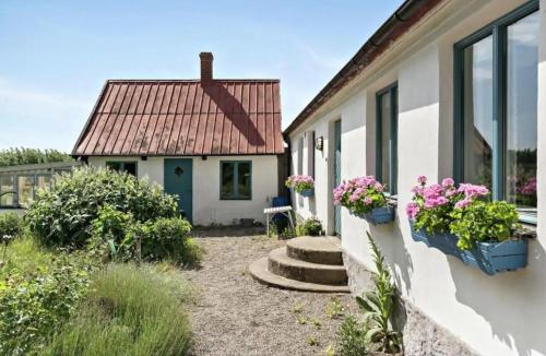 숙소 외관, Stunning Home In Tomelilla With 3 Bedrooms And Wifi in 스토라 헤레스타드