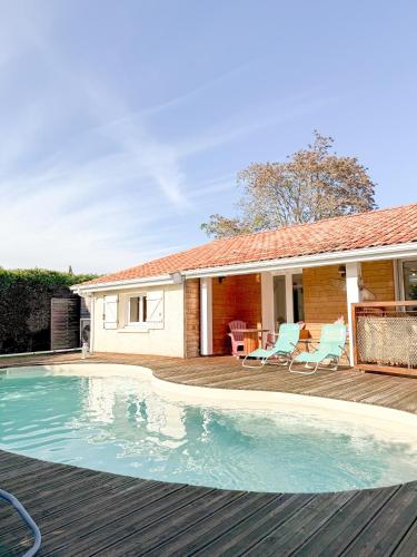 Villa Familiale avec Piscine Privée gîte à louer Toulenne