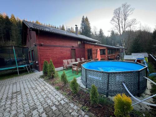 Úszómedence, Chalupa Albert in Šanov