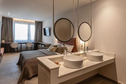 Celestial Athens Suites at Praxitelous, Афины