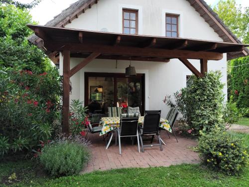 Sunshine Villa Fonyódliget (Sunshine Villa Fonyodliget) in Fonyód