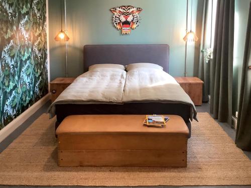 viel Platz, 2 große Schlafzimmer, Küche mit Essplatz, Balkon, nahe Centro & Arena 2