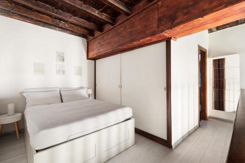 Navona Charming Apartment by Romeloft, Rome (photo 9)