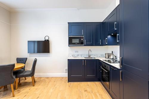 Modern Bayswater Flat - image 14