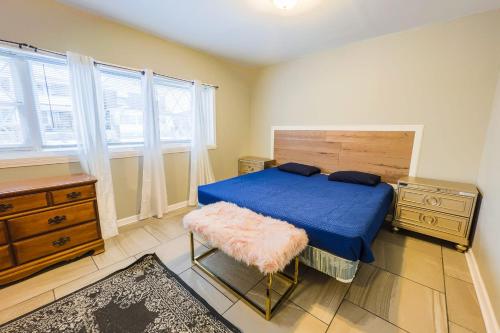 Large 6BR, 6 Bath in the city of Niagara Falls, Niagara Falls (foto 10)