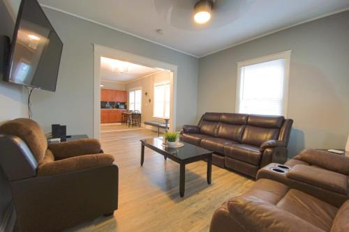 Large 6BR, 2 bath in Niagara Falls, Niagara Falls (fotografie 7)