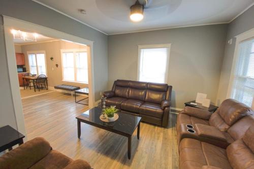 Large 6BR, 2 bath in Niagara Falls, Niagara Falls (fotografie 8)