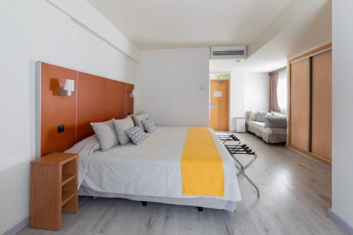 Hotel Oasis Plaza - image 7