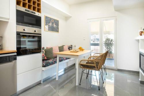 Almost a Penthouse But Better W Acropolis Glimpse - main image