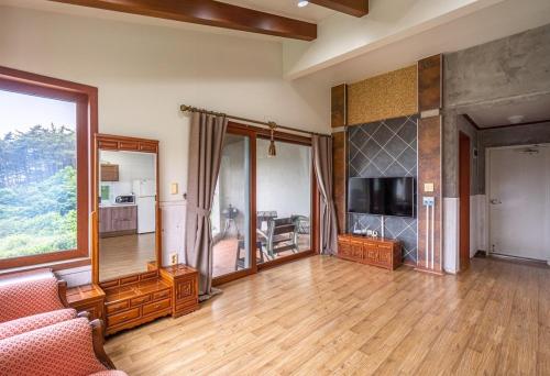 Taean Santorini Pension in Iwon myeon