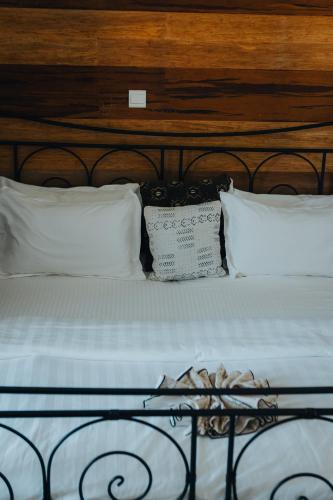 One-Bedroom Suite image 3