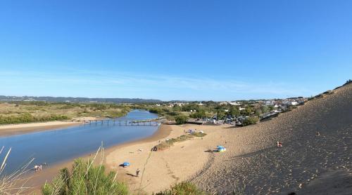 Villa Atlântico by SCH - main image