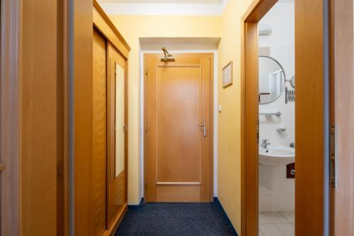 Wellness Hotel Jean De Carro - image 5