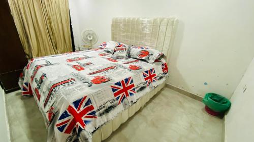 Large Double Room image 6