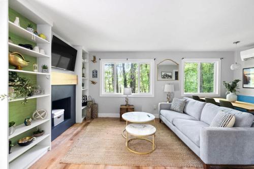 Mountain cabin w hot tub & fire pit in New Market (VA)