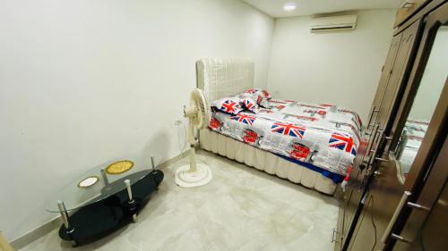 Large Double Room image 4