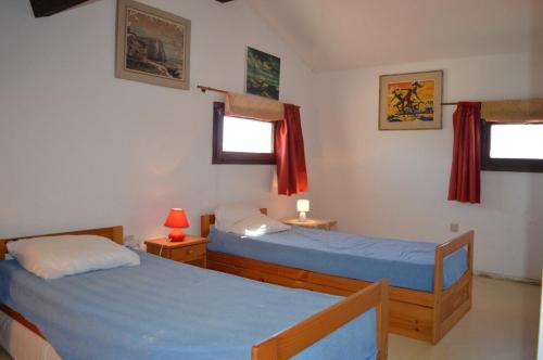 Two-Bedroom Apartment with Balcony and Sea View image 9